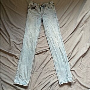 Abercrombie & Fitch
The Straight Mid. Rise